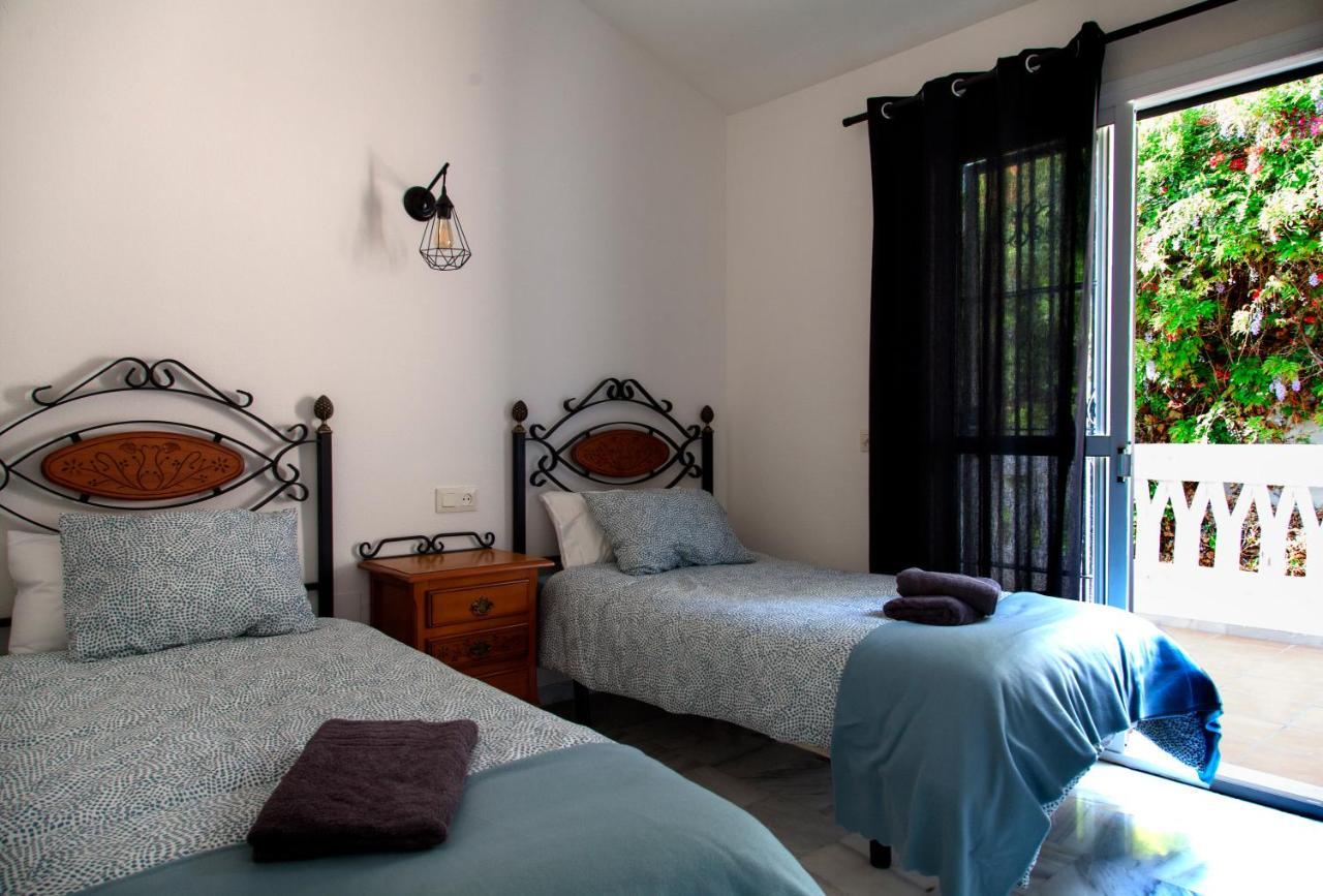 Agradable Adosado Con Piscina La Hidalga Villa Benalmádena Exterior foto