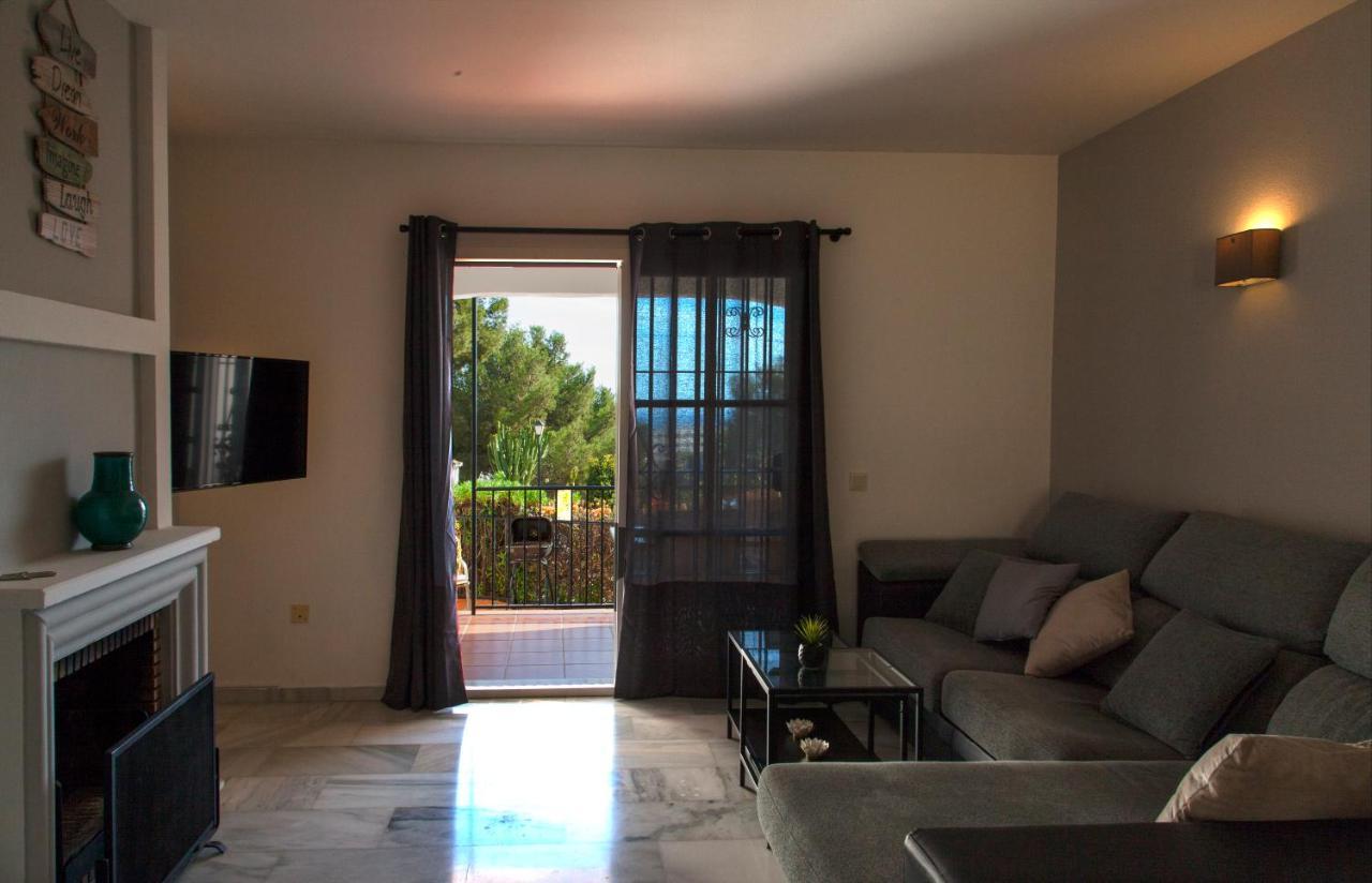 Agradable Adosado Con Piscina La Hidalga Villa Benalmádena Exterior foto
