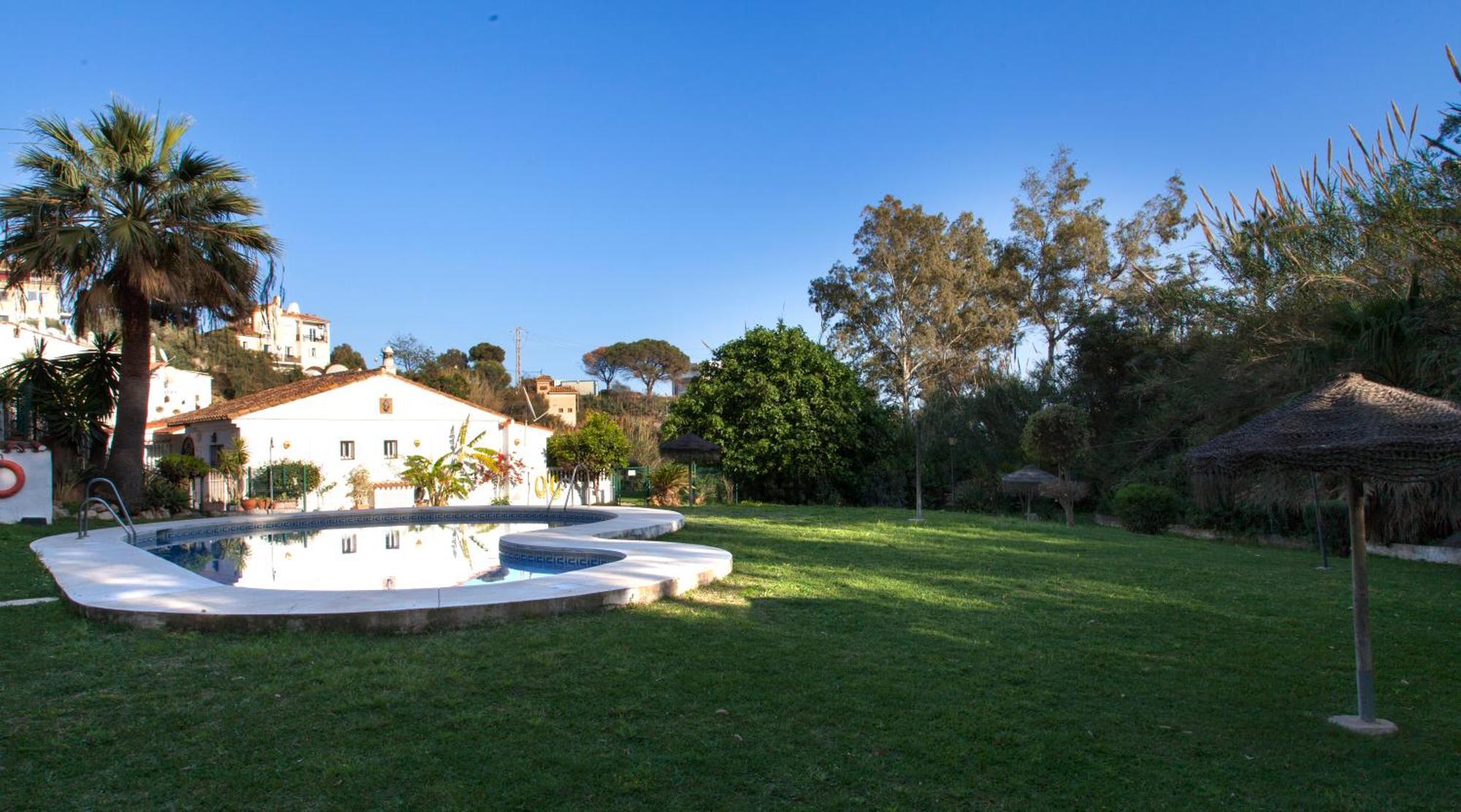 Agradable Adosado Con Piscina La Hidalga Villa Benalmádena Exterior foto